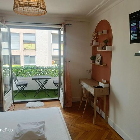 Belle Chambre D'Hote Avec Balcon Prive - 3 Mins Gare Annemasse - Geneve Acces Direct Bagian luar foto