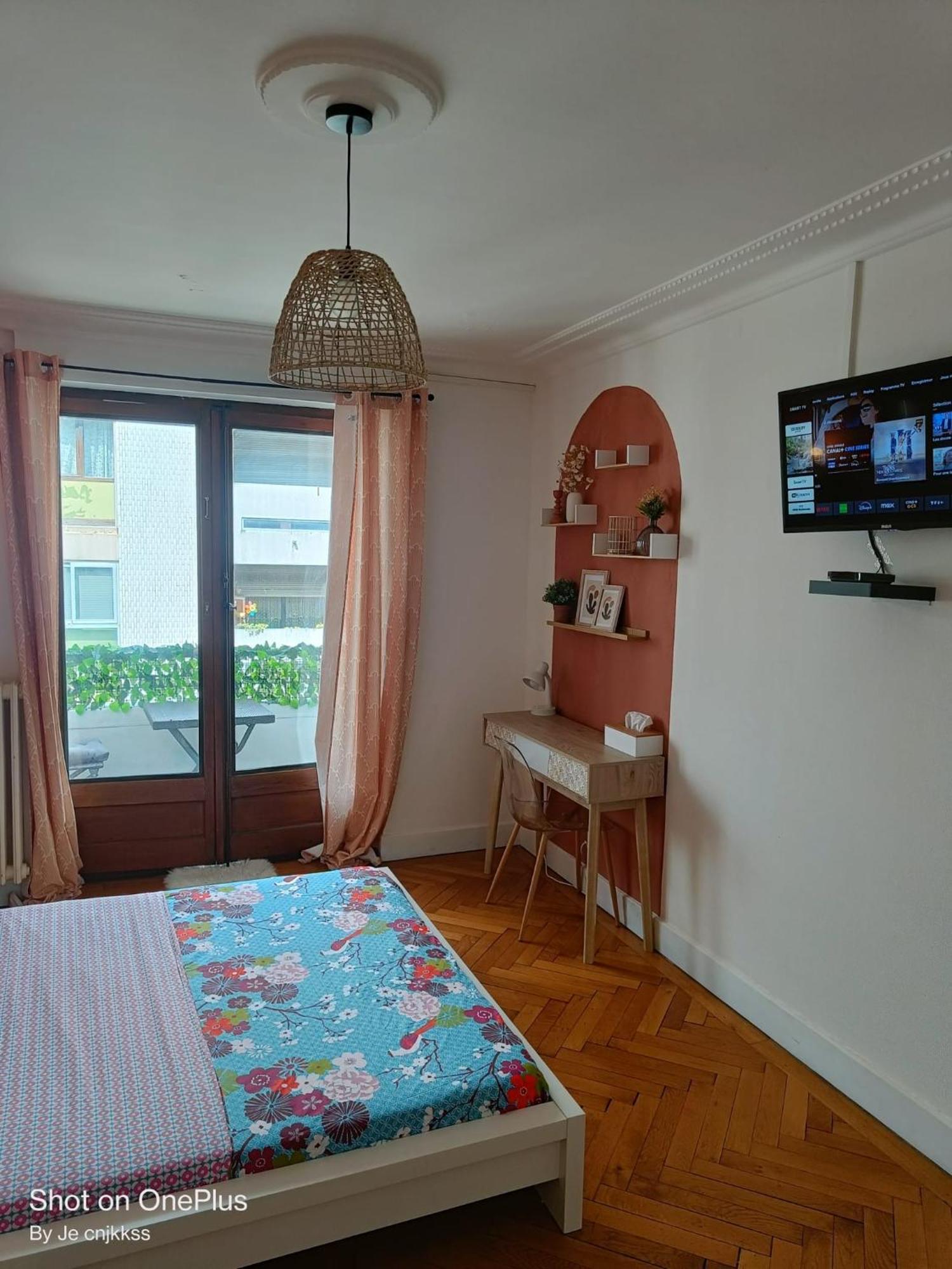 Belle Chambre D'Hote Avec Balcon Prive - 3 Mins Gare Annemasse - Geneve Acces Direct Bagian luar foto